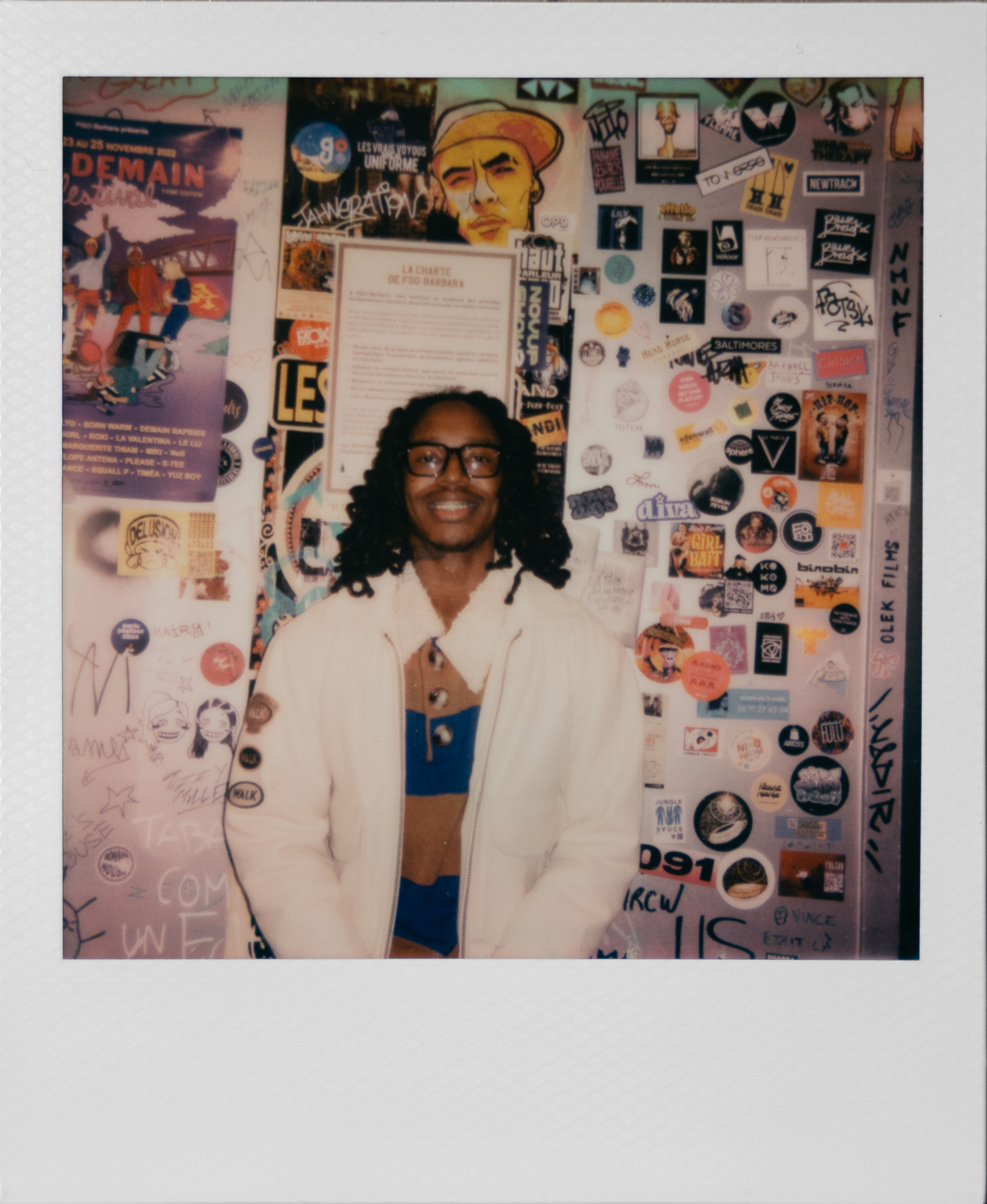 Mavi polaroid 1